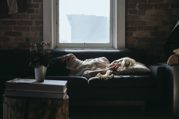 9-reasons-why-your-boyfriend-is-ignoring-you-how-to-tell-when-youre-being-ignored-by-your-man