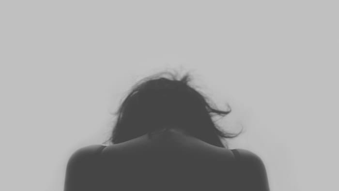 9-reasons-why-your-boyfriend-is-ignoring-you-how-to-tell-when-youre-being-ignored-by-your-man