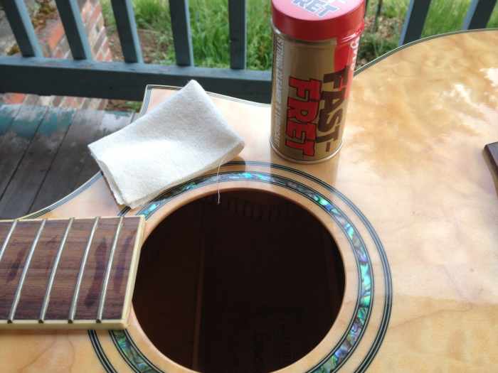How to Clean and Polish an Acoustic Guitar Spinditty