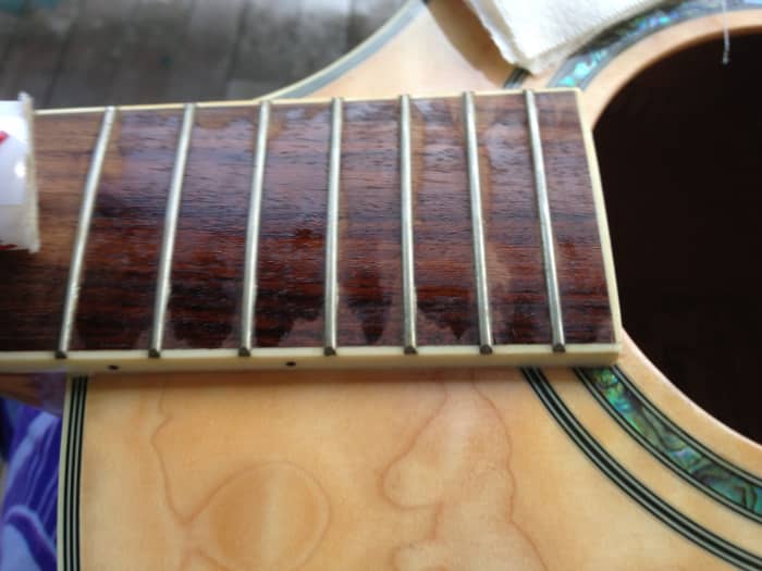 How to Clean and Polish an Acoustic Guitar Spinditty