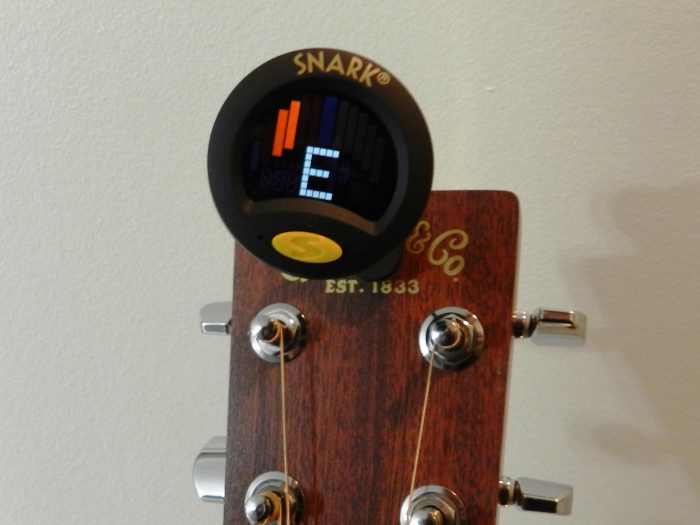 10 Best Acoustic Guitar Accessories for Beginners Spinditty