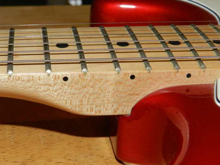 Maple vs Rosewood Fretboard What’s the Difference and Which Is Better