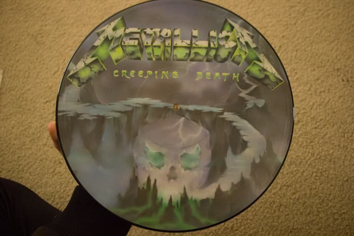 A rare picture disk variant of the "Creeping Death" single from my collection. It sounds worn out but it still looks cool.