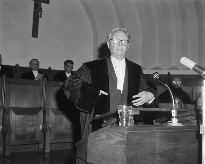 Photo of Andriessen in 1963, taken at the University of Neimagen, The Netherlands
