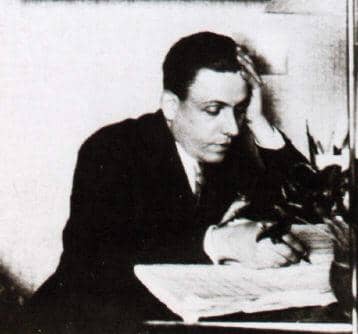 Photograph of Francis Poulenc in 1930.
