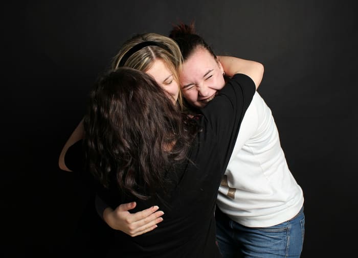 One of the best things you can do for a friend in a bad relationship is to listen to her without judgement.