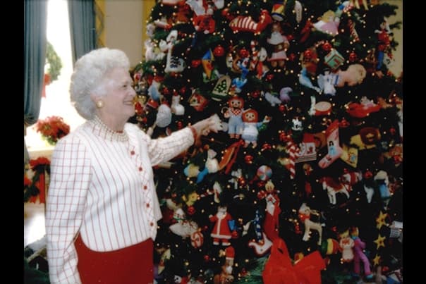 Barbara Bush in 1991 displaying her theme of "Needlepoint Christmas."
