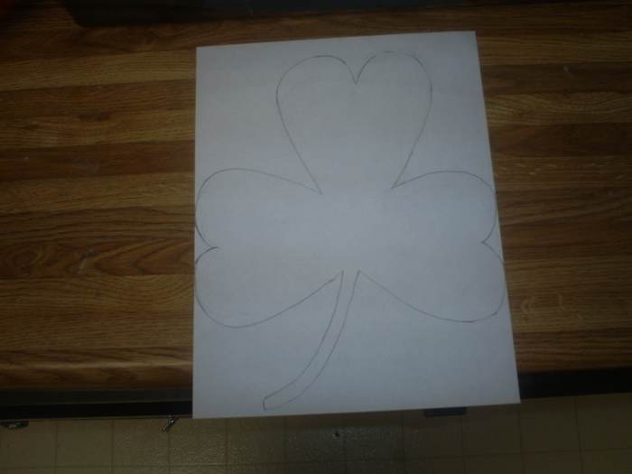 Draw the shamrock.