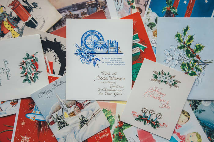 Holidays and friendship go hand-in-hand! Tell your dearest pals how much you appreciate them with a personalized Christmas card greeting.