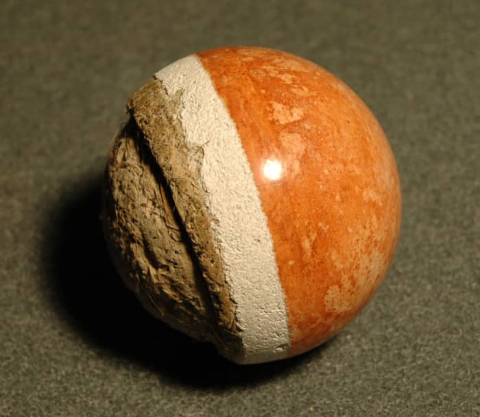 This shows the internal structure, and how the different layers of dirt and mud are built up inside.