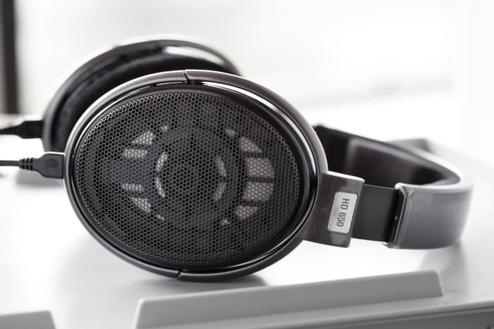 Sennheiser is known for its rugged and innovative designs, like on the HD 650 headphones. They bring that same approach to their earphones so you can be sure they will last.