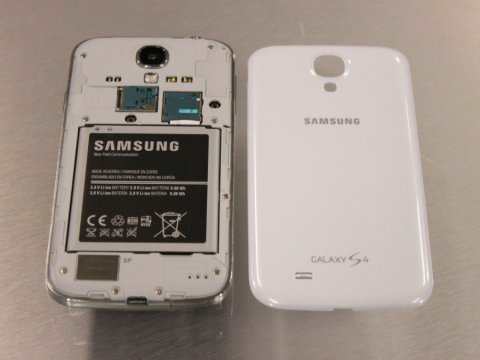 A good look at the back of the S4 with no cover. The Micro SD card slot is located above the battery, and next to the SIM card slot.