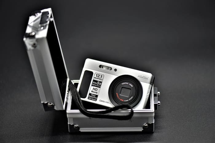 Although there are advantages to digital camera being so compact, it can also make the controls fiddly to use for some models.