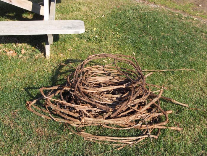 How to Make a Grapevine Basket: Photo Guide - HubPages