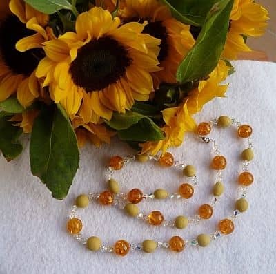 How To Make Rose Beads From Your Wedding Flowers - FeltMagnet