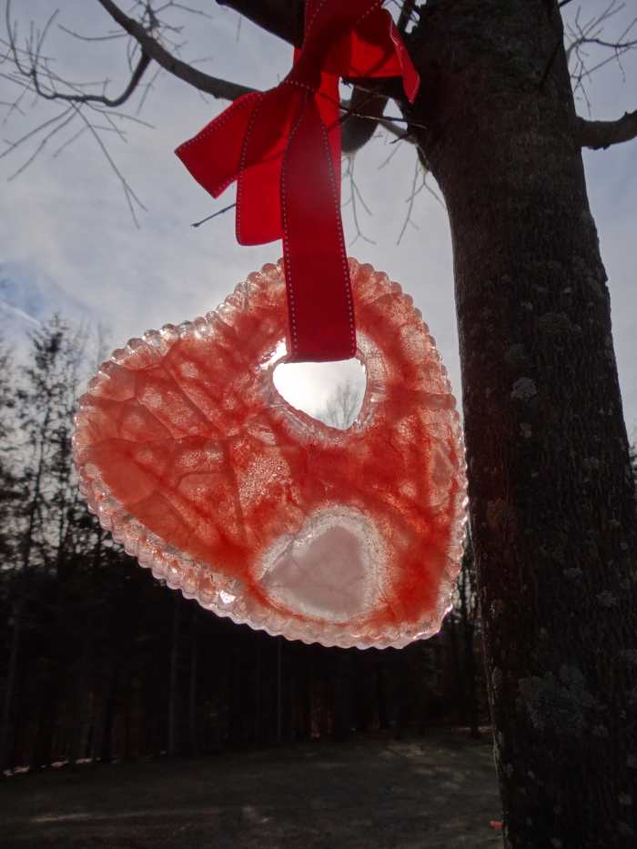 How to Make Ice Suncatchers (Great Winter Craft!)