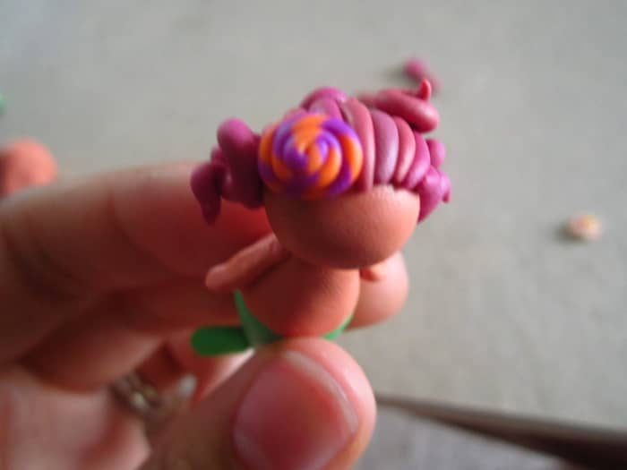 I then pressed the shell firmly but gently in the hair to secure it (in my first one I put a bit of wire to keep it secure first, but I don't know if that's completely necessary).