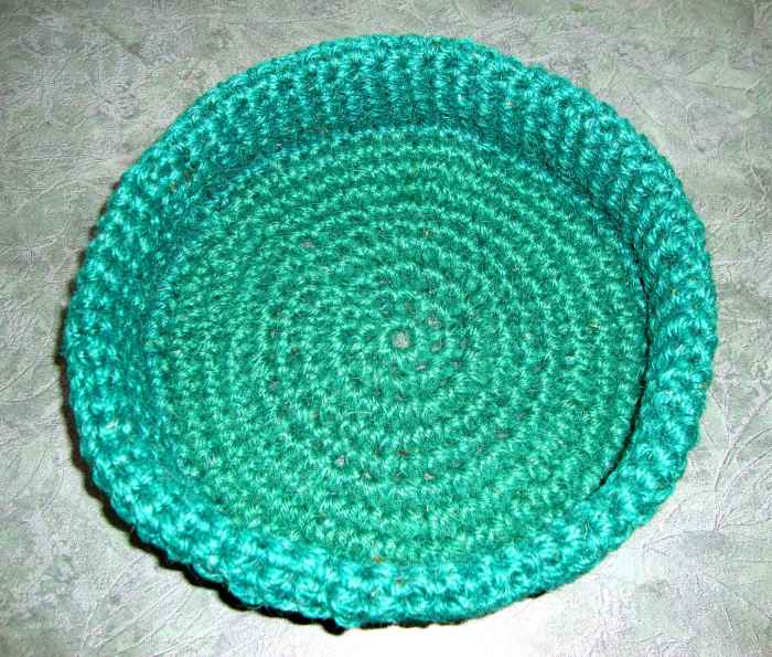 How to Crochet a Round Basket From Gardening Twine