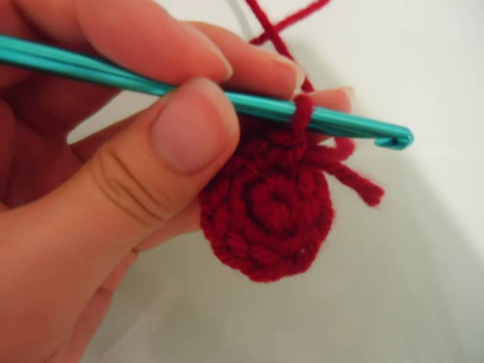 Just keep pulling until you cover the tail completely. As you pull, it helps tighten the loop and loses the hole.