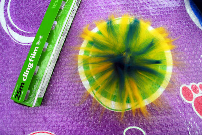 Ensure that the center of the flower has a slightly thicker layer in the center of the flower