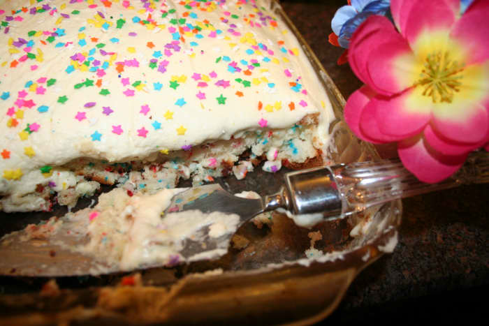 Draw inspiration from baked goods. I don't know if you've ever watched baking shows on television, but I have to admit I'm the first to get energized for scrapbooking. My creative juices flow from all the clever color combinations used in cupcakes.