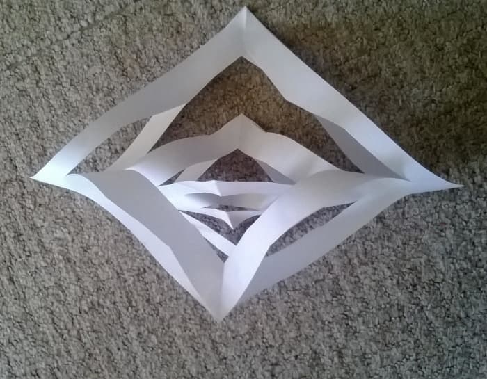 how-to-make-an-easy-but-effective-paper-snowflake