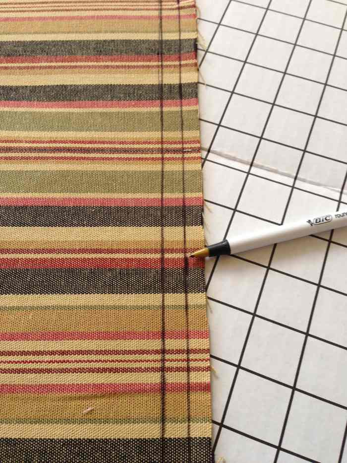 How to Sew a Cushion Cover With Ties