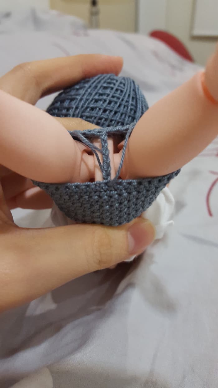 This part will require some trial and error to get the right length for the chain. You want it to just hold the front and back together without any twisting, since any bumps will be visible as you make the leg parts of the shorts.