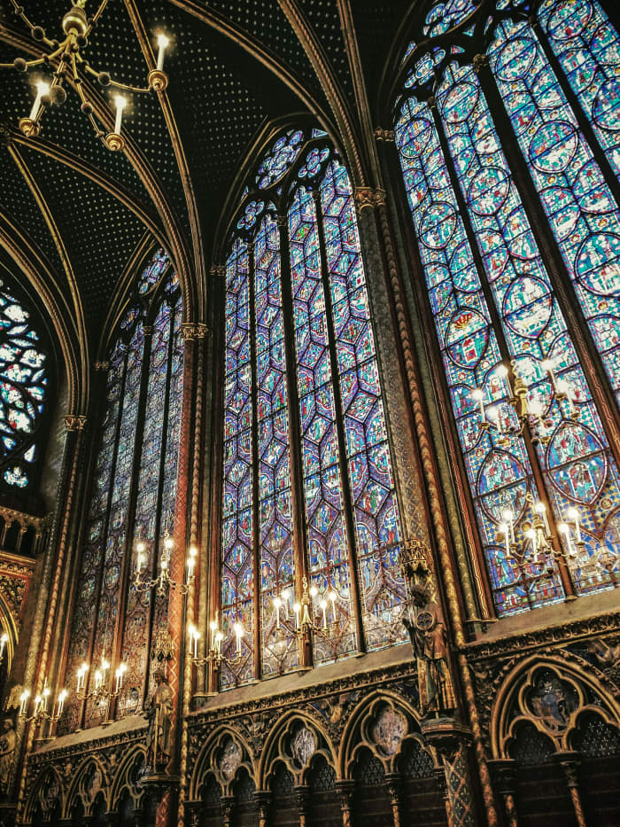 Despite being the paramount example of gothic architecture, the Saint Chapelle in Paris (France) is not an easy place to shoot in! Nevertheless, I managed to get a good picture using my tips. And guess what? This was shot with my phone (OnePlus 3)