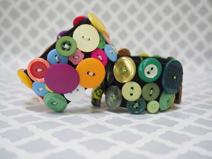 How to Make an Elastic Repurposed Button Bracelet Easy DIY Jewelry Tutorial
