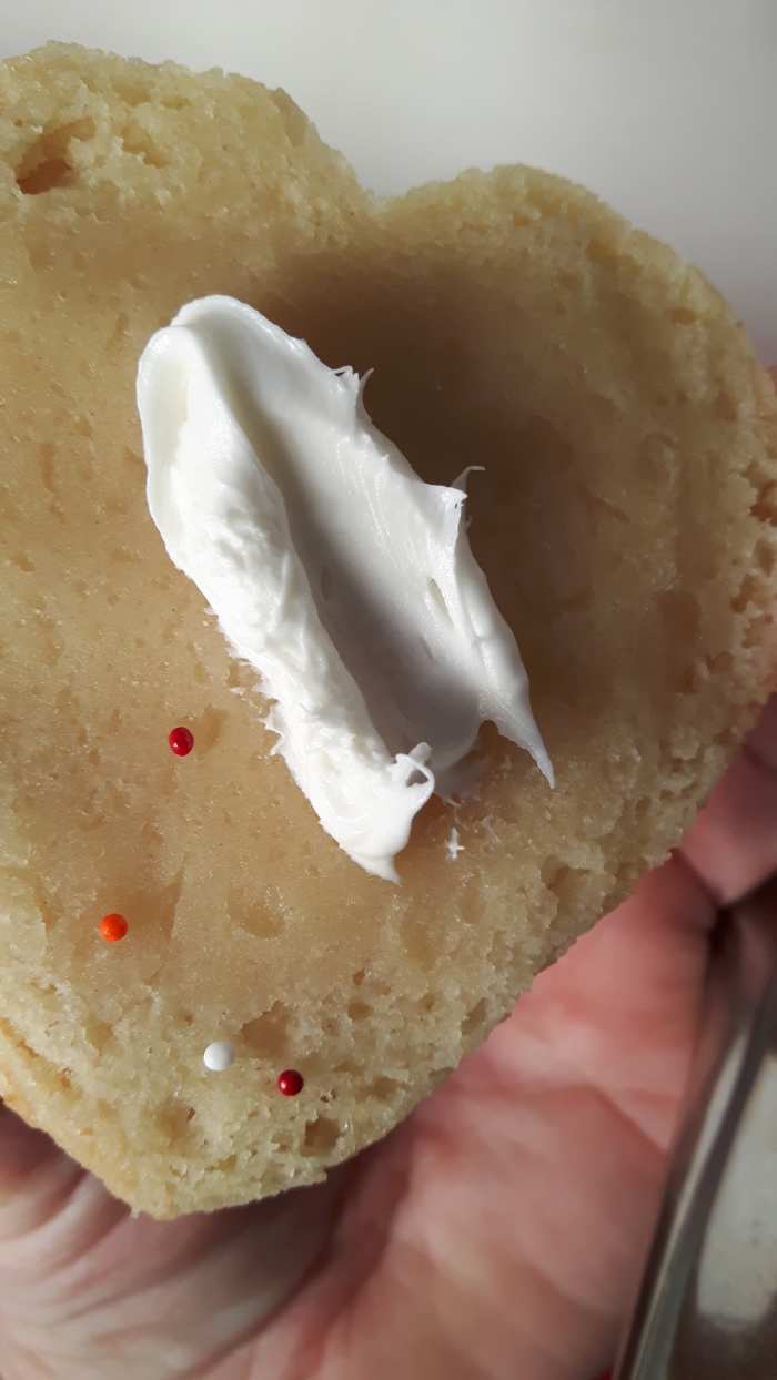If you like the way it looks, lift each cookie, dab a bit of Icing on the back and replace it.