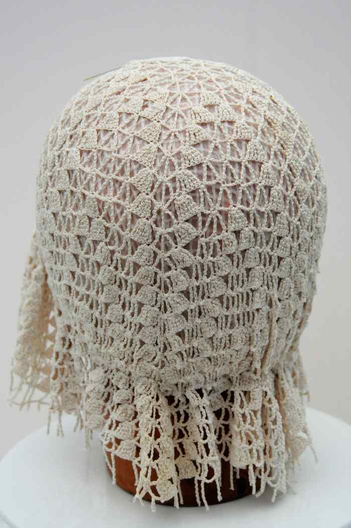 I decided to retain some of the length but I could have equally tucked in all the excess lace.