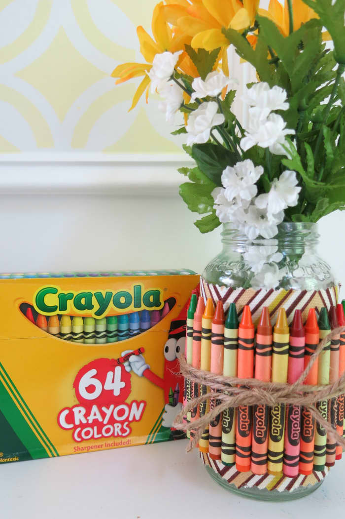 How to Make Crayon-Covered Jars for Party Favors & Gifts - FeltMagnet