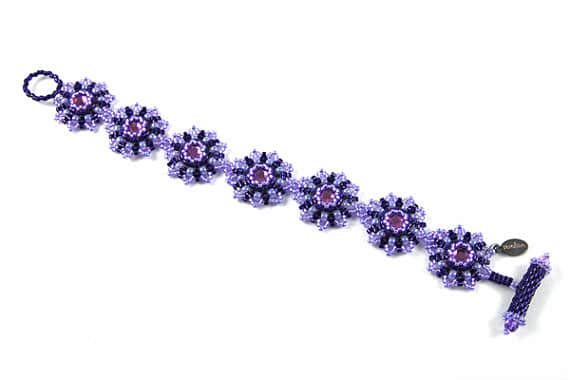Link a handful of flowers together to create a stunning bracelet or necklace.