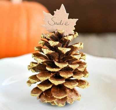 38 Remarkable Pinecone Crafts - FeltMagnet