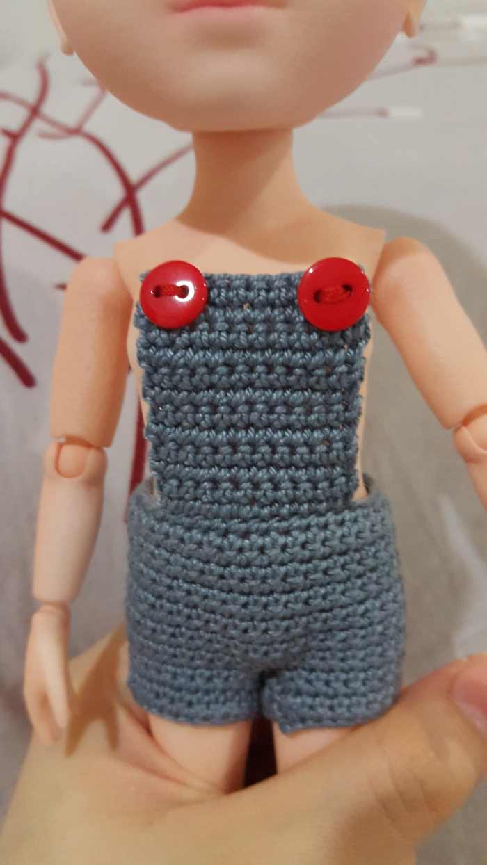 How to Make Doll Overalls (Free Crochet Pattern)