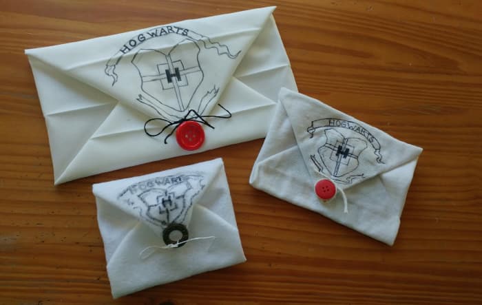 The Hogwarts acceptance envelope may be any size.
