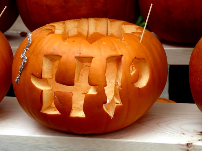 Creative & Spooky Pumpkin Carving Ideas - Holidappy