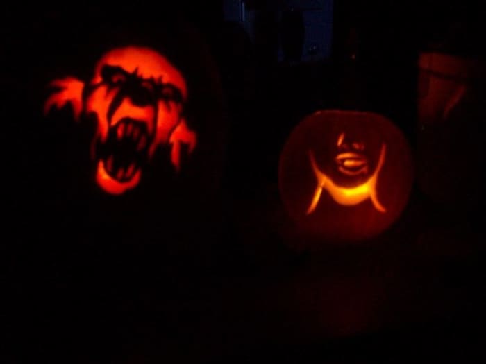 Check out my True Blood Jack O' Lantern on the right from last Halloween!