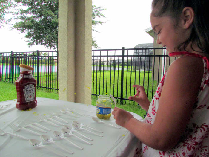 Ready, aim, fire! George Washington as Relish, supporting the colonists, Spoons, to fight against King Ketchup and the Forks.