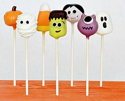 There are so many Halloween motifs you can use for your cake pops: mummies, candy corn, Frankenstein, zombies, monsters, ghosts, pumpkins, and more!