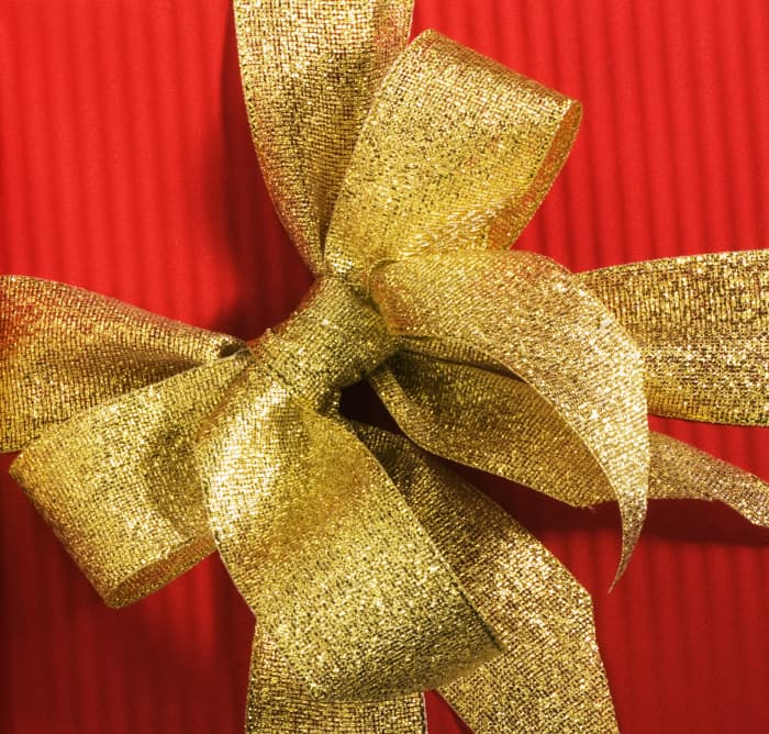 Since you may not know your coworker as well as you know your best friend, try to choose a gift that anyone would appreciate, regardless of their lifestyle.