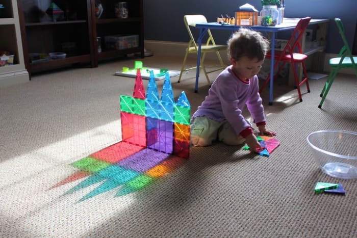 My children love these magnetic construction tiles. Their magnetism makes them easy to use, even for younger children whose motor skills aren't particularly advanced.