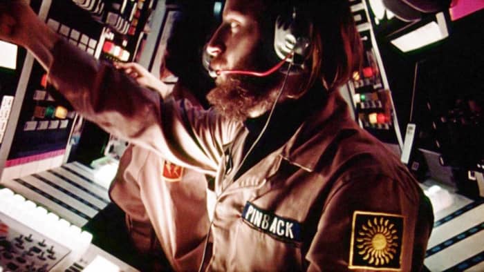 O'Bannon is not known for his acting but more for his creation of the 'Alien' film, a movie that feels heavily influenced by 'Dark Star'.