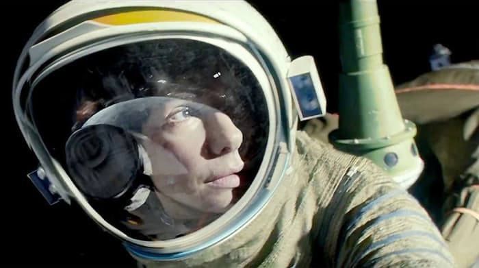 Bullock's performance is nothing short of incredible, spinning and floating about the place in such a manner that you wonder how much of the film is actually CG.