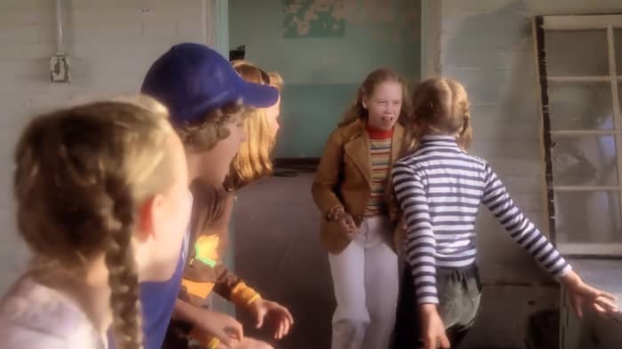Jude, Wendy, Nick and Kelly taunt Robin seconds before she falls to her death in 'Prom Night' (1980),