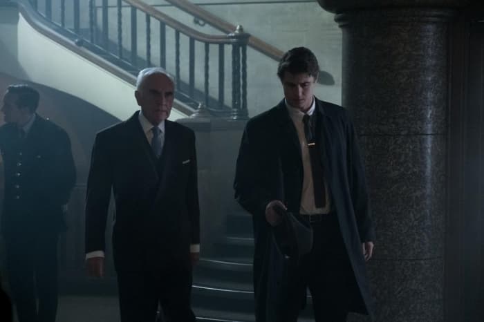 Terrence Stamp and Max Irons as Chief Inspector Taverner and Detective Charles Hayward in Crooked House (2017)