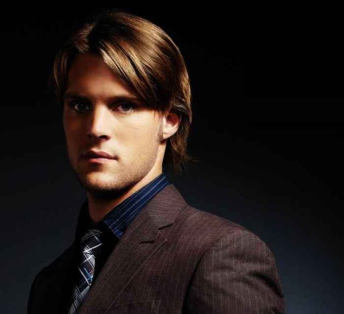 Dr. Robert Chase