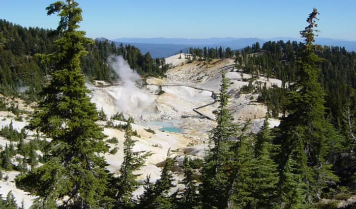 The geothermal hot spots in Lassen National Park include "thumping", boiling mud pots and steam vents.