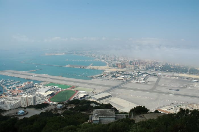 All traffic on Winston Churchill Avenue must stop when planes are taking off and landing at Gibraltar Airport.